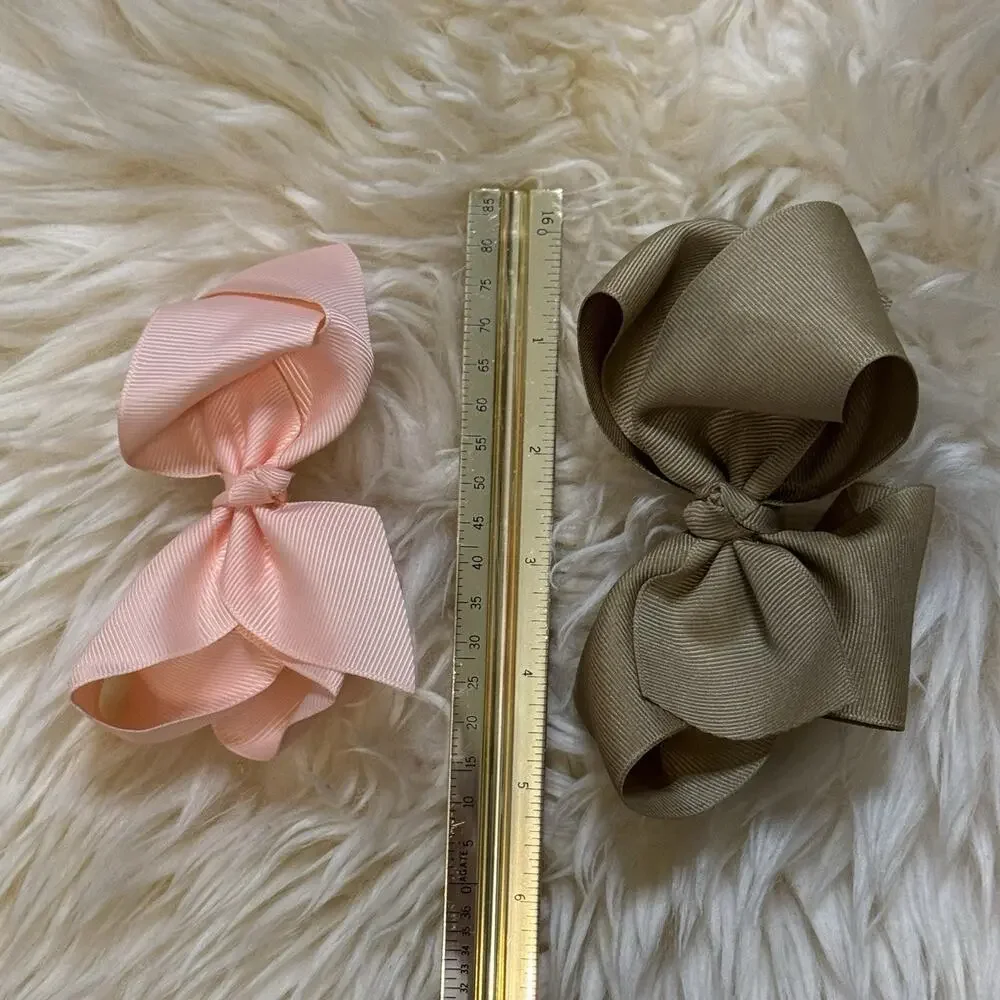 Lot Of 23 boutique style Girls hair bows 4”grosgrain ribbon Alligator Clip